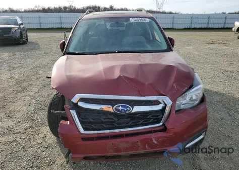 2017 Subaru Forester 2.5I Premium z USA, uszkodzony, nr VIN JF2SJAEC4HH561802